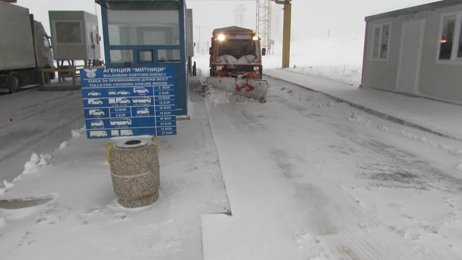 Превозвачи се оплакват от значителни загуби заради зимната блокада