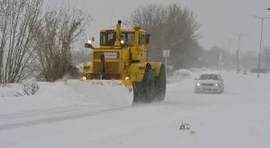 700 машини чистят пътищата от снега 