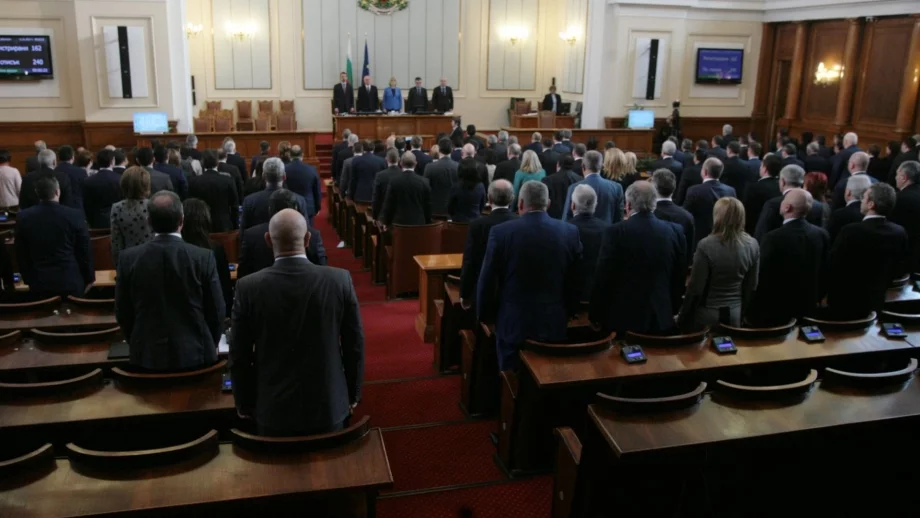 Задава ли се данъчна коалиция?