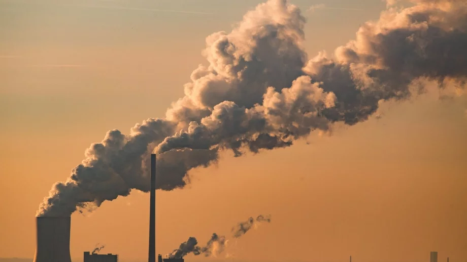 ЕК одобри предложеното от България разпределение на безплатни квоти парникови газове