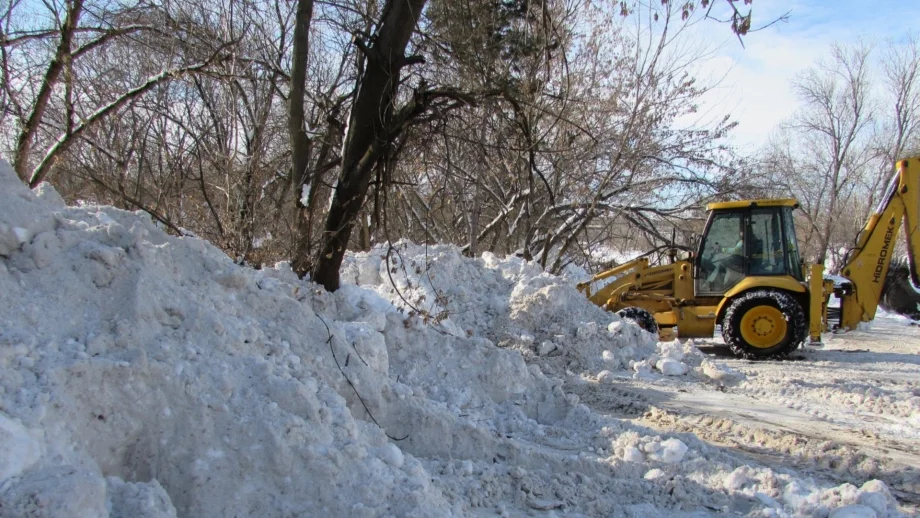 Обществените поръчки за зимно поддържане в цялата страна са блокирани