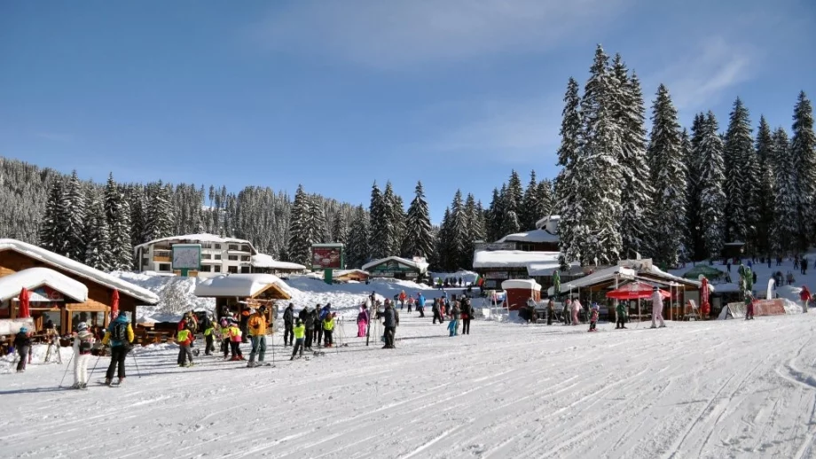 Данъчни направили 170 проверки в Пампорово от началото на януари