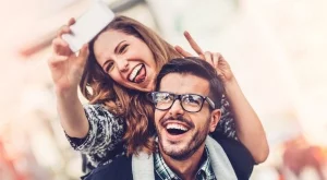 Какво издават постовете ви във Facebook за връзката ви