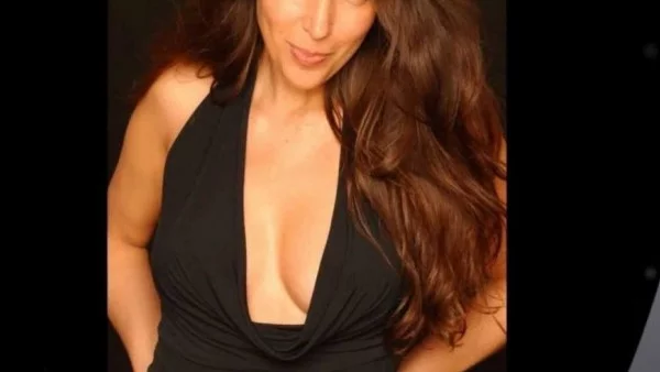 Иве Мендес идва за първи път в София