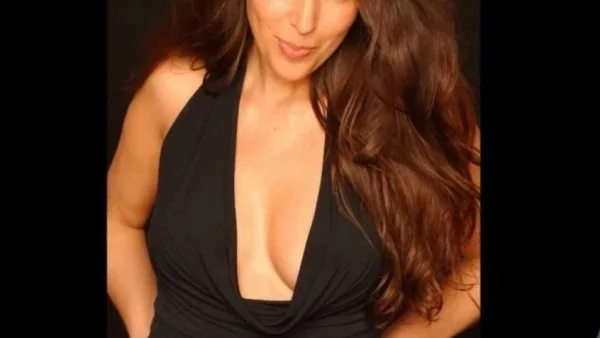 Ива Мендес пренася Копакабана в София