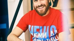 Бебо Халваджиян изкопира Николета (снимка)