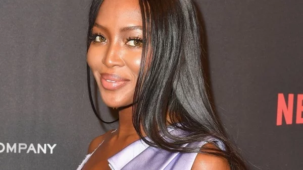 Наоми Кембъл се съблече за Givenchy