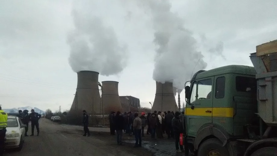 Миньорите от "Бобов дол" отново протестираха заради неполучени заплати