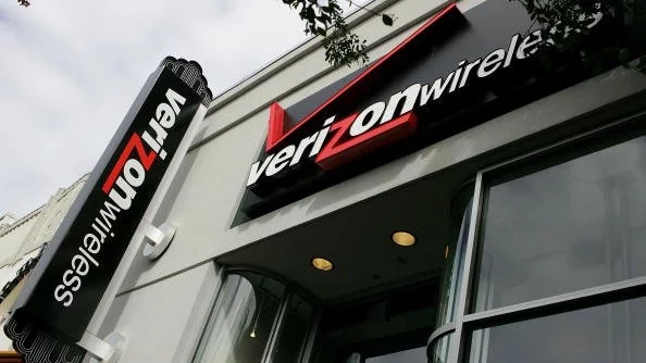 Verizon обмисля да купи кабелния оператор Comcast