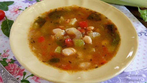 Тосканска зеленчукова супа с боб