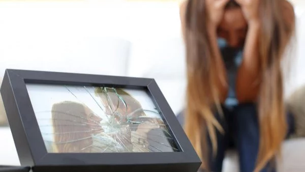 Как да преодолееш раздялата по-лесно според зодията му