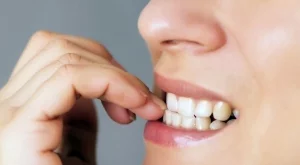 10 неща, които никога да не причинявате на ноктите си