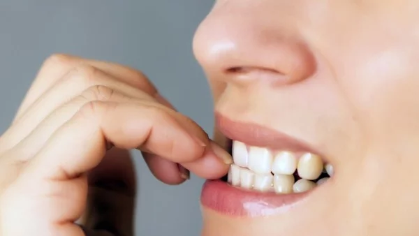 10 неща, които никога да не причинявате на ноктите си