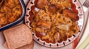 Свинско с кисело зеле