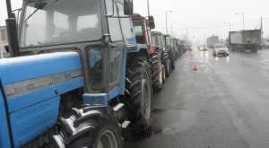 Гръцките фермери засилват натиска 