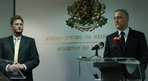 2017/01/27/0221620001485520494