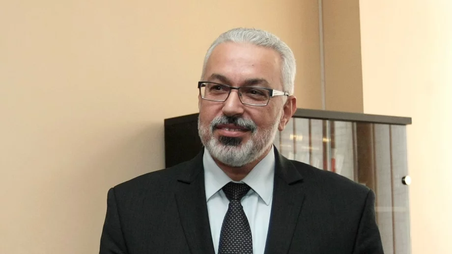 Семерджиев ще търси допълнителен механизъм за поръчките за ваксини