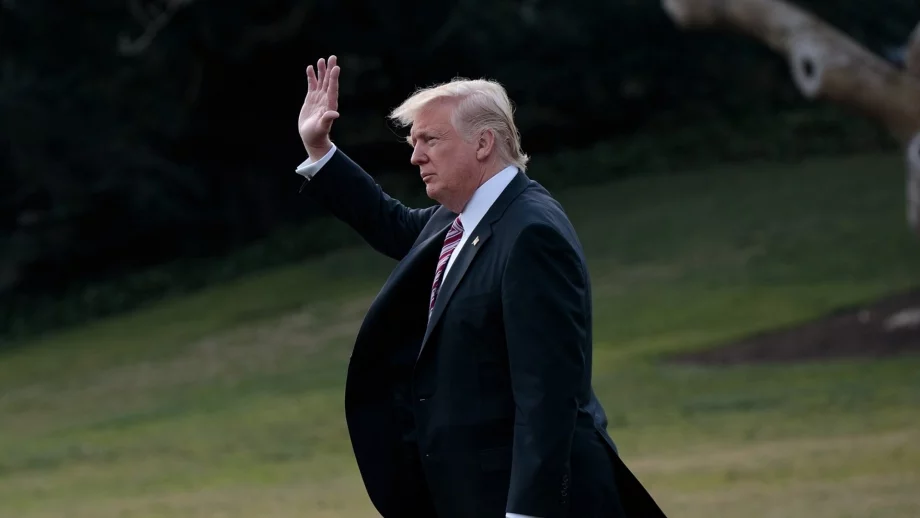 Забраните на Тръмп доведоха до голям спад на Уолстрийт