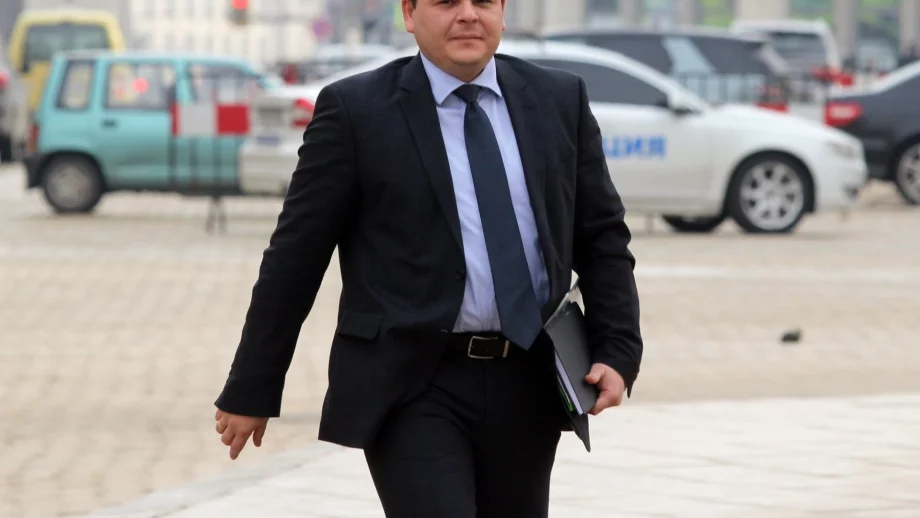 Христо Алексиев поиска спиране на концесията за летище София