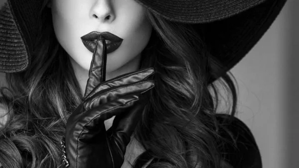 За силната жена, не се говори