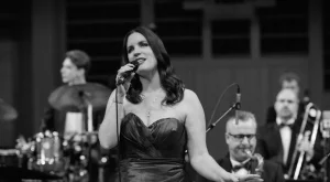 Специални дамски вокални изненади на концерта на Glenn Miller Orchestra в София