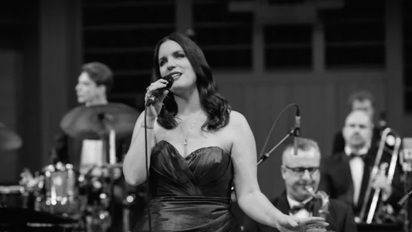 Специални дамски вокални изненади на концерта на Glenn Miller Orchestra в София