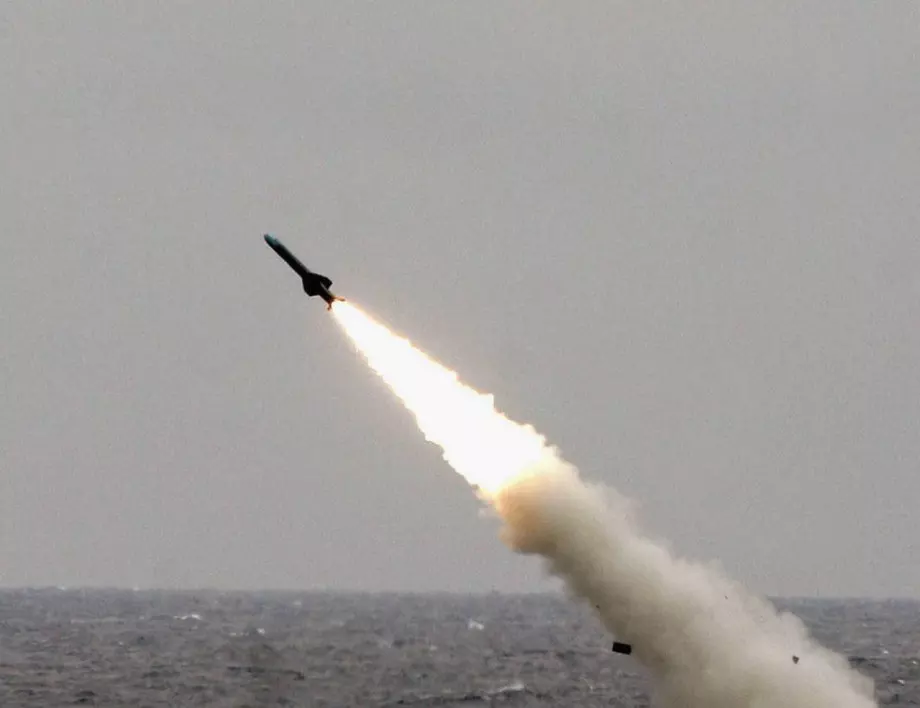 Северна Корея пак изстреля ракета в посока Япония