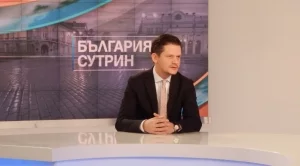 Шефът на КЗП: Недопустимо е SMS на кирилица да струва три пъти по-скъпо