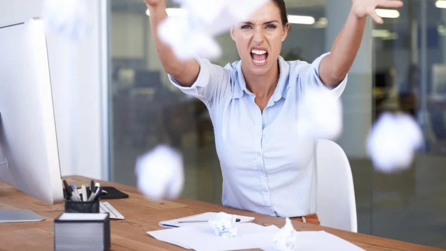 9 от най-дразнещите навици, които някой може да има