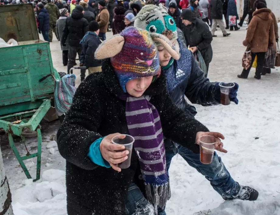 Да приемат съдбата на Русия като лична: Как промиват мозъците на отведените от Украйна деца (ВИДЕО)