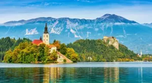 Словенците вземат по 200 евро, за да почиват в страната си