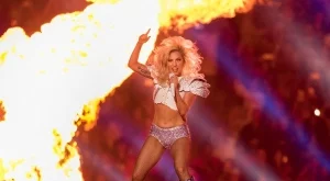 Лейди Гага взриви Супербоул (видео)