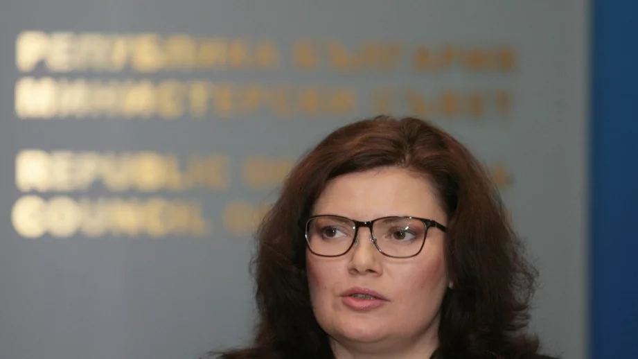 Крумова: 7% от парите по европрограмите са изплатени в края на 2016 г.