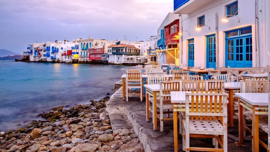 Почивките в Гърция поскъпват заради новия данък за пребиваване