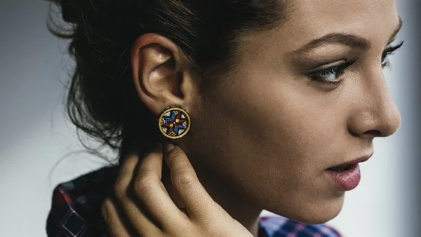 Петя Илиева - момичето, което съживява българската шевица в бижута