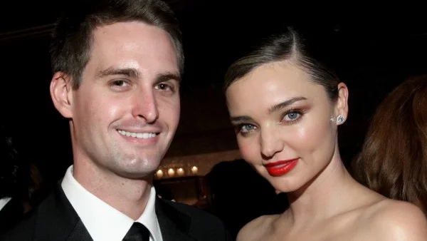 Миранда Кер не е правила секс с годеника си