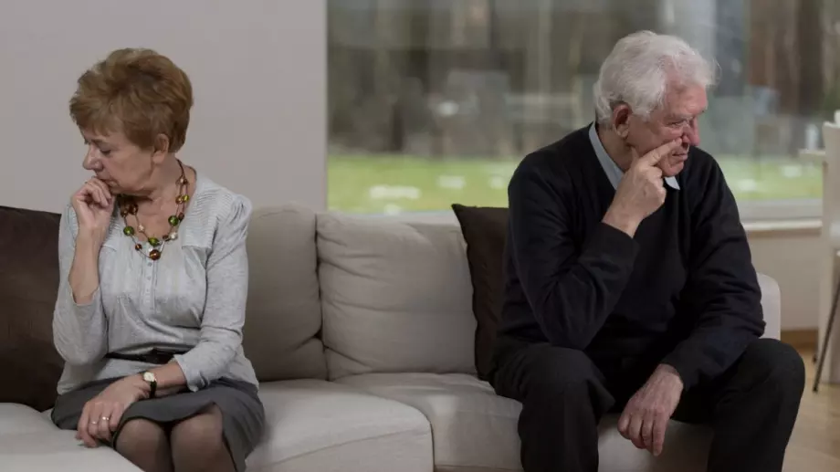 Виц на деня: Бизнесмен, жена му и младите гаджета