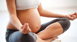Защо да правите йога по време на бременността