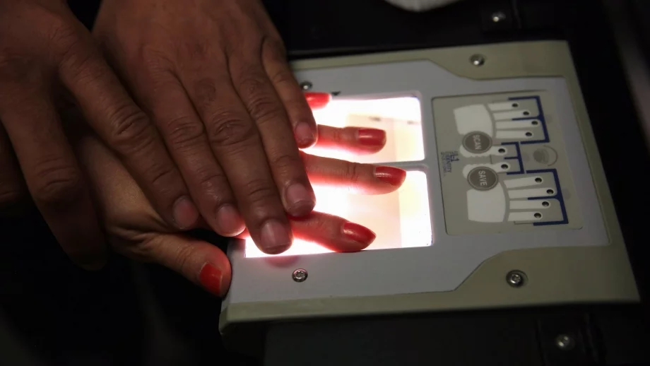 Около 1 млн. лева са отишли за пръстовите отпечатъци в болнците