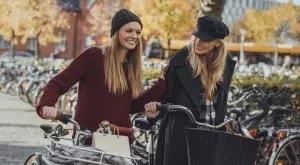 До приятелите, които преживяха с нас 2020 година