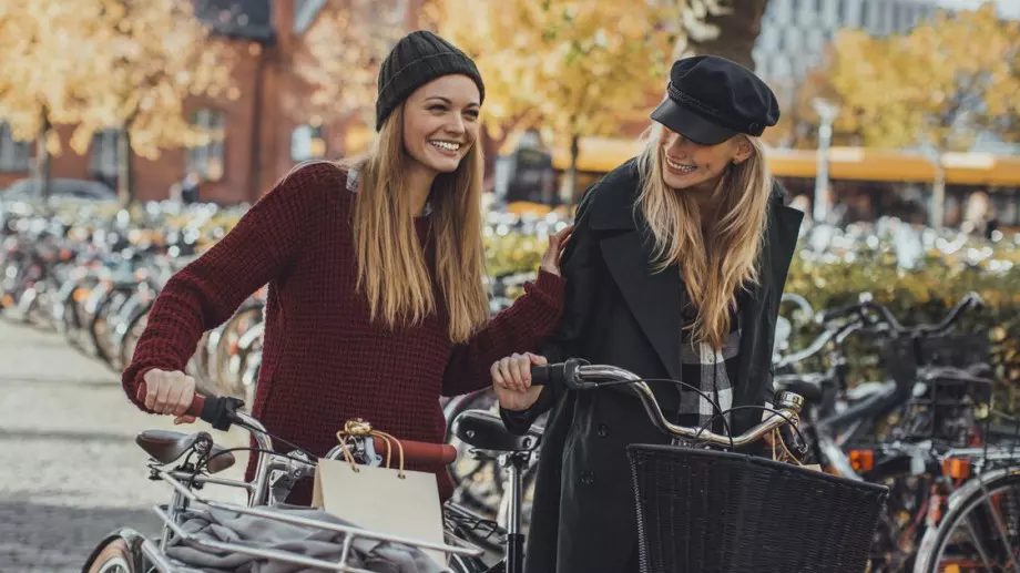 До приятелите, които преживяха с нас 2020 година