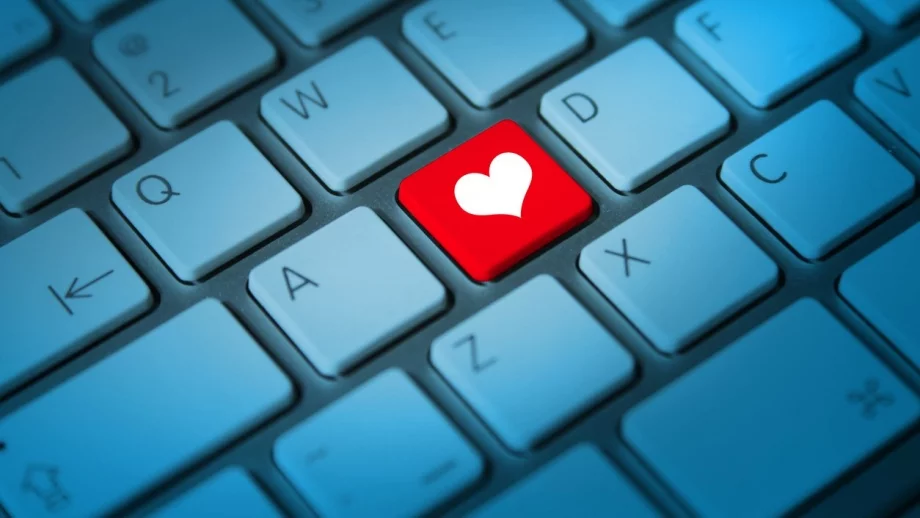 Нямате половинка за 14 февруари? Facebook ще ви помогне 