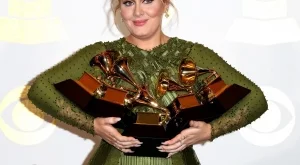 Адел обра най-много Грамита