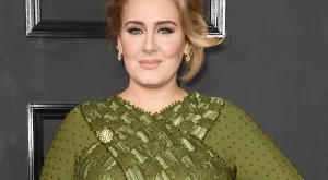 Адел най-после потвърди, че е омъжена