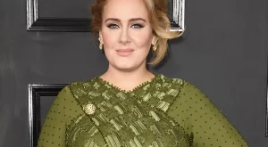 Адел: Уча сина си да бъде джентълмен