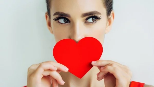 12 съвета как да преживеем Св. Валентин