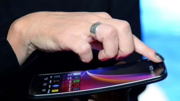 5 неща, които трябва да знаете за огъващите се дисплеи 