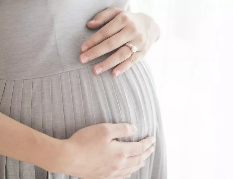 Учени: Малка е вероятността бременните да заразят плода с COVID-19