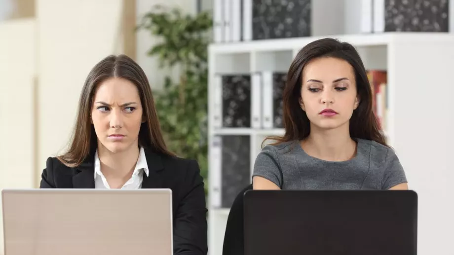 Как да разпознаете фалшивите приятели