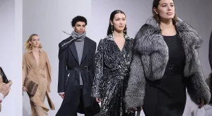 Ашли Греъм дефилира за Майкъл Корс